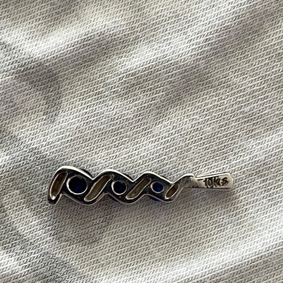 10K White Gold And Blue Sapphire Pendant ❤️❤️ - Picture 3 of 4
